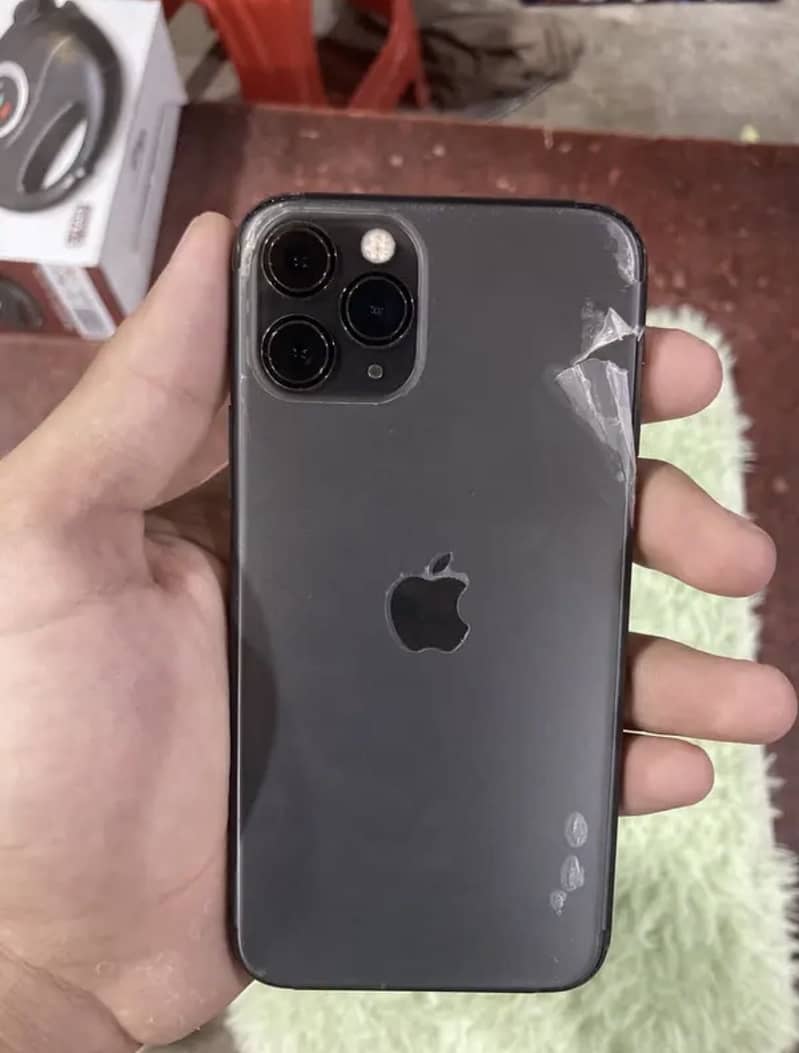 Apple iPhone 11 Pro 4