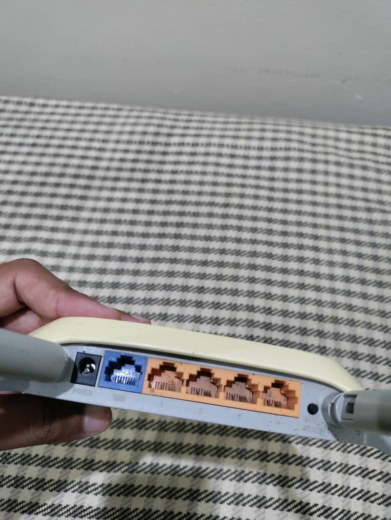 Internet Router (TP-Link) 2