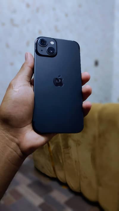 Apple iPhone 13 4 month sim time with box jv