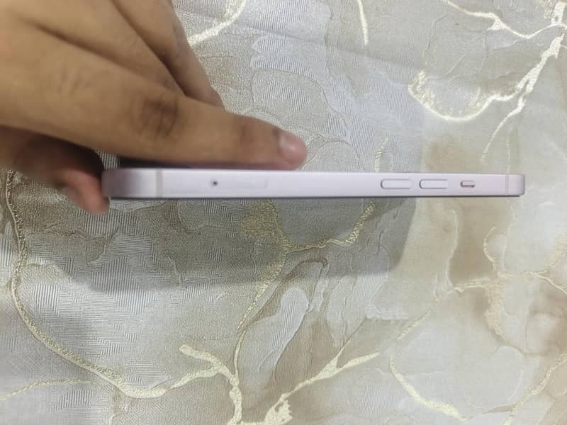 Apple iPhone 13 1