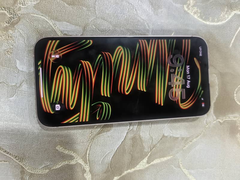 Apple iPhone 13 2
