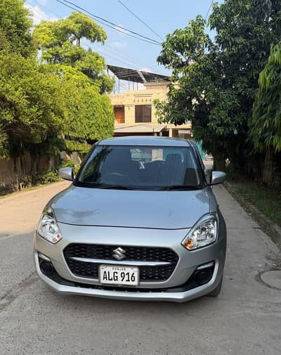 Suzuki Swift GLX cvt 2022