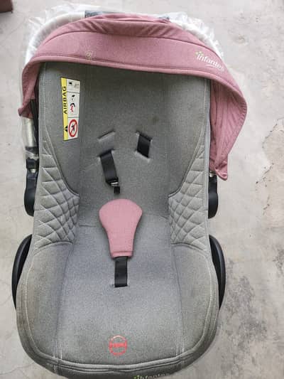 Brand New Baby Car Seat / Infant Carrier – Beautiful & Clean