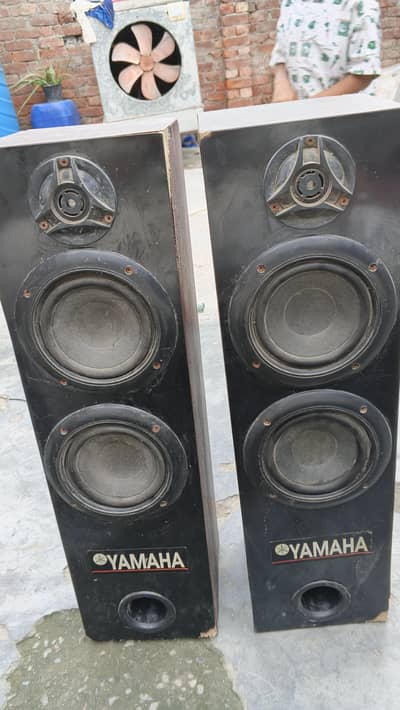 Yamaha speakers
