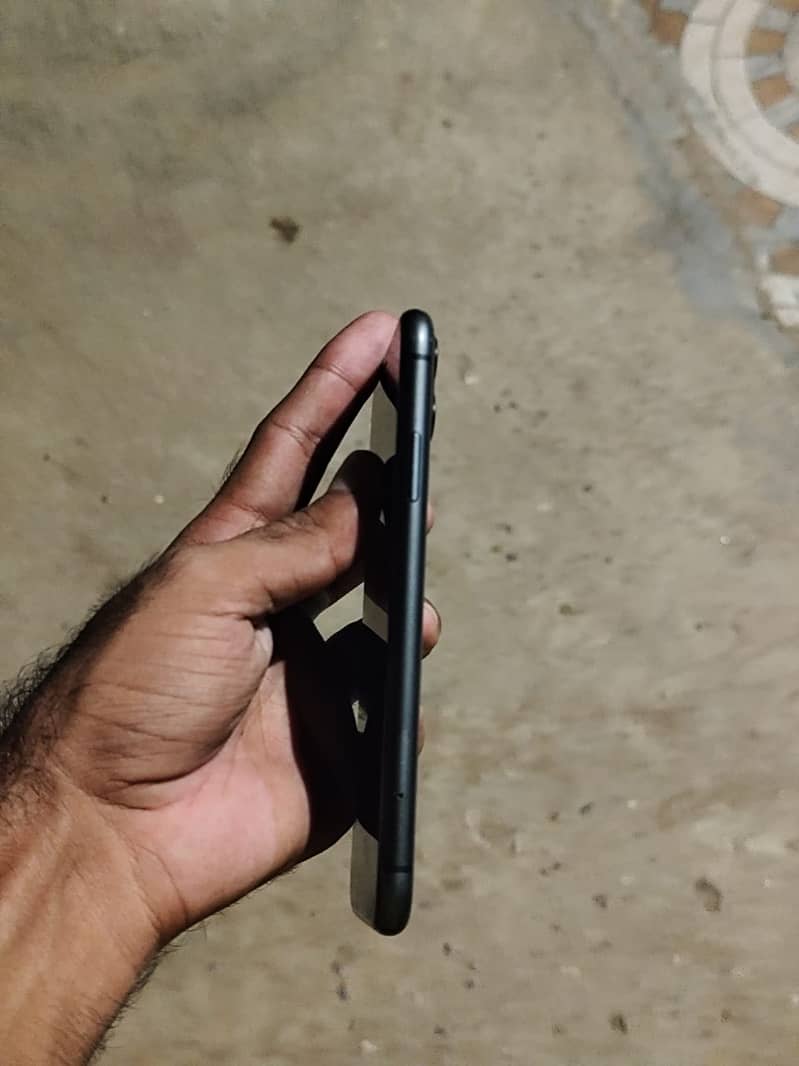 Apple iPhone 11 1