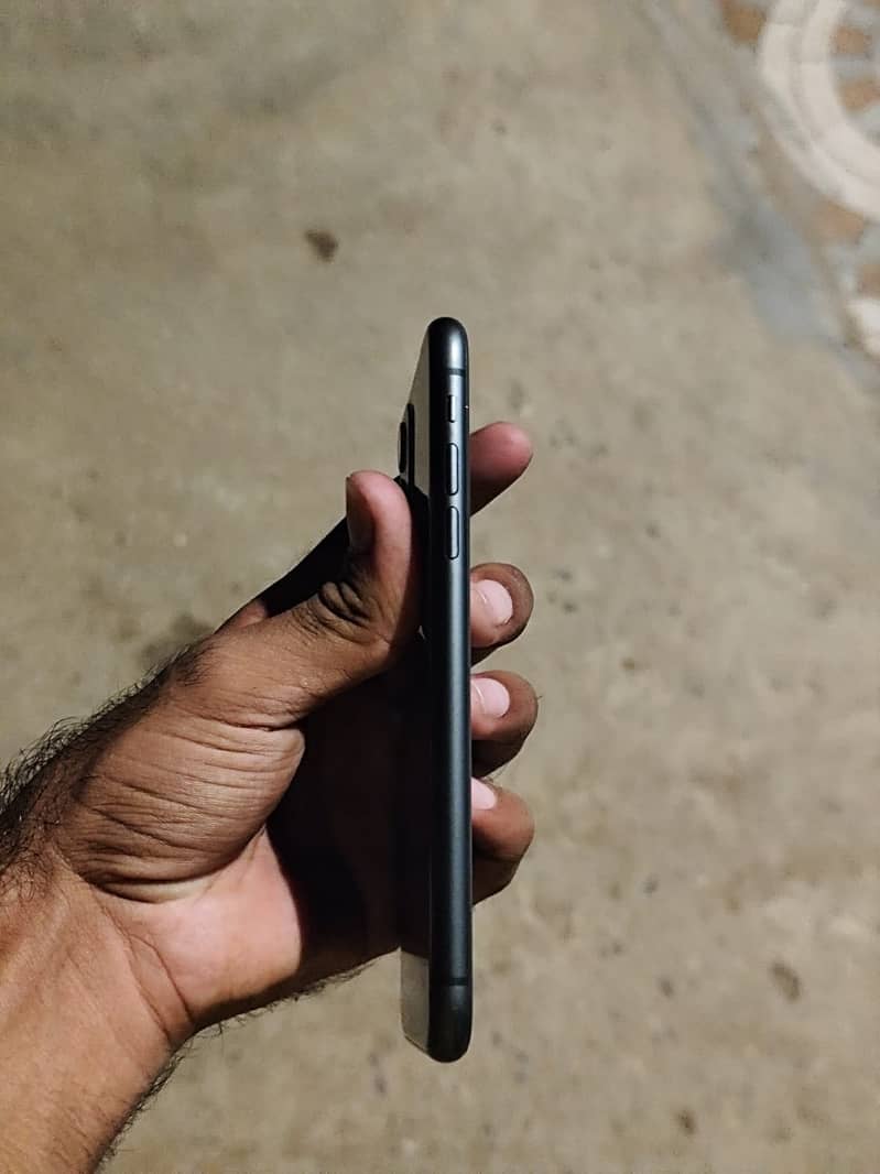 Apple iPhone 11 2