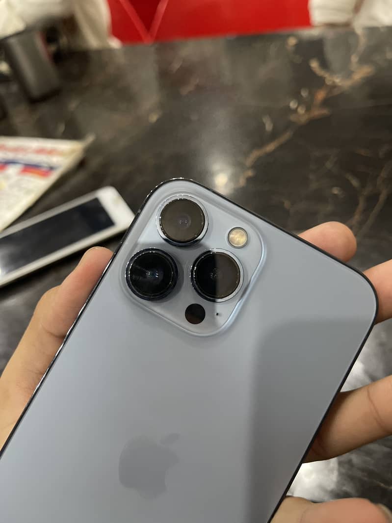 Apple iPhone 13 Pro Max 7
