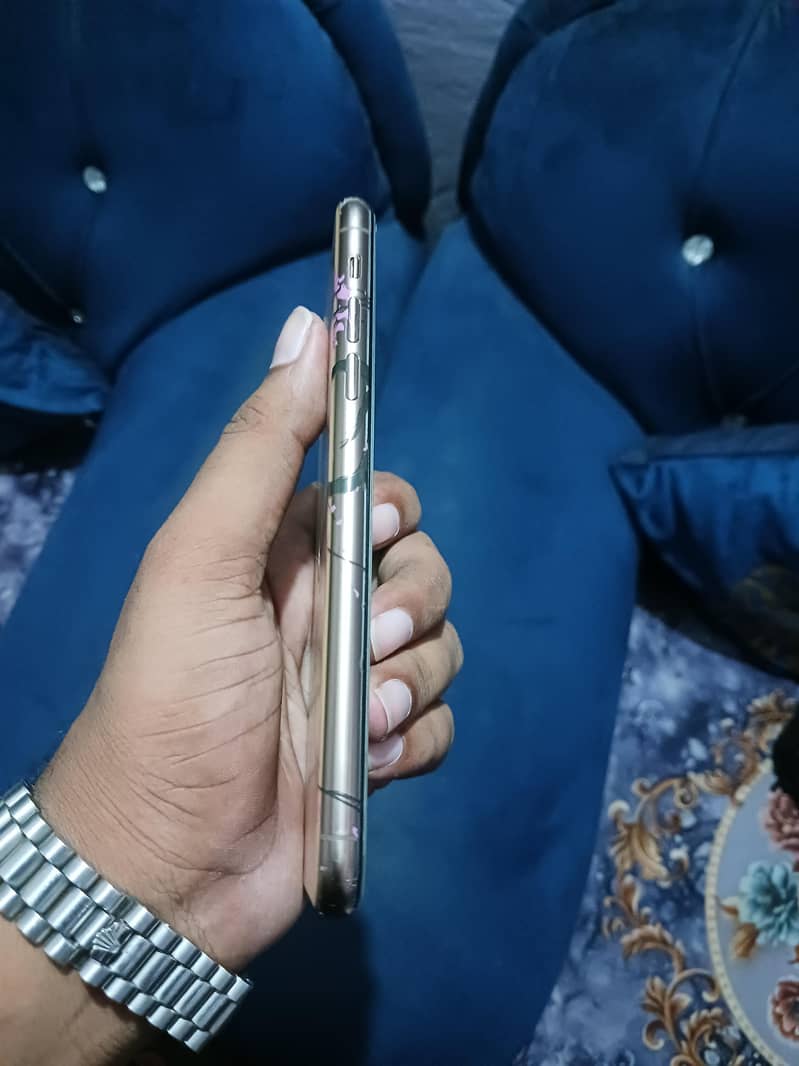 IPhone 11 Pro Max 1