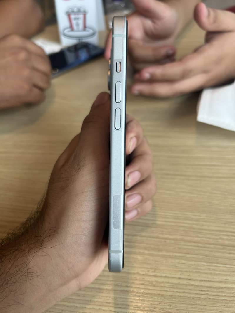 Apple iPhone 15 1