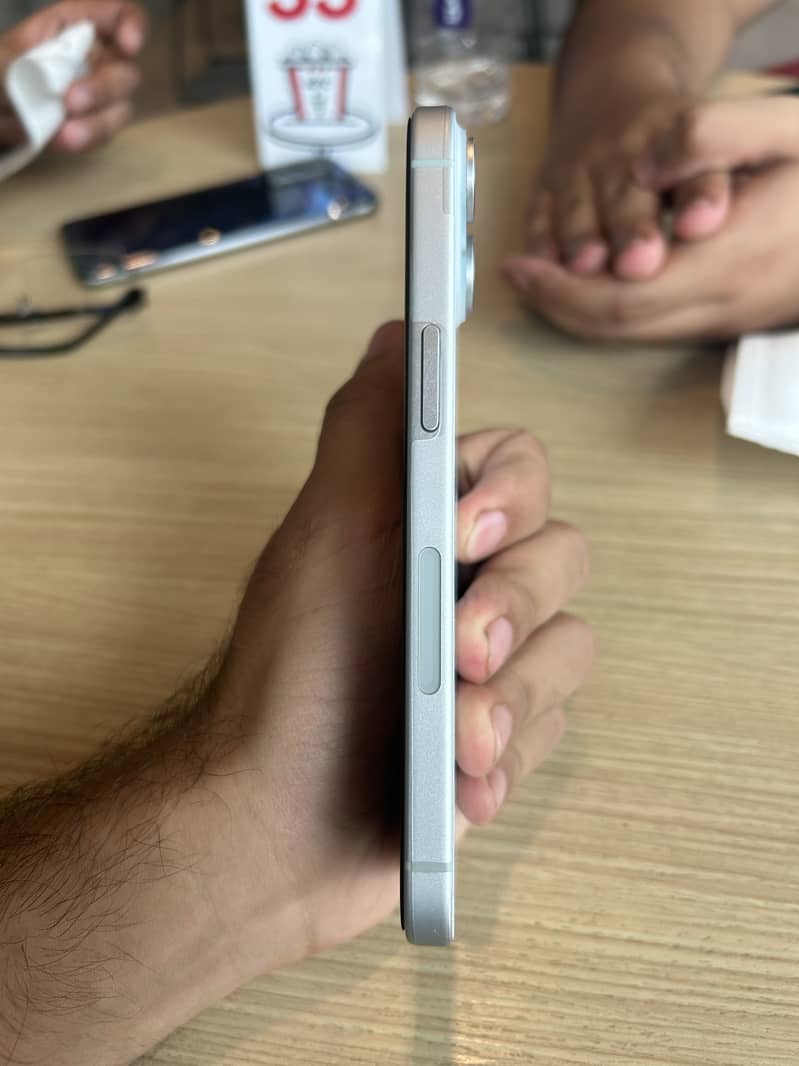 Apple iPhone 15 2