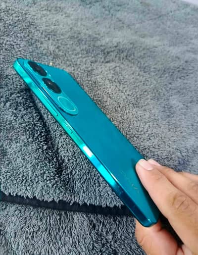 Vivo y200 Excellent condition