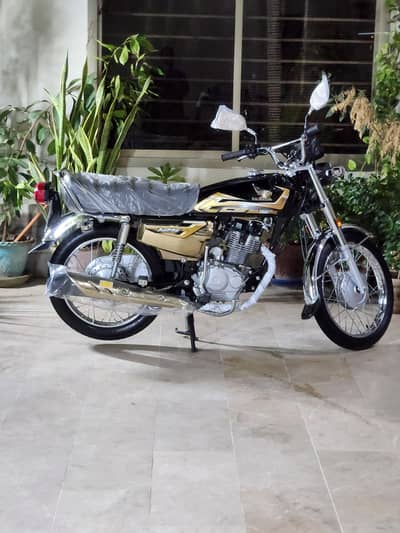 Honda CG 125 Gold Edition Top of the Line August 2026