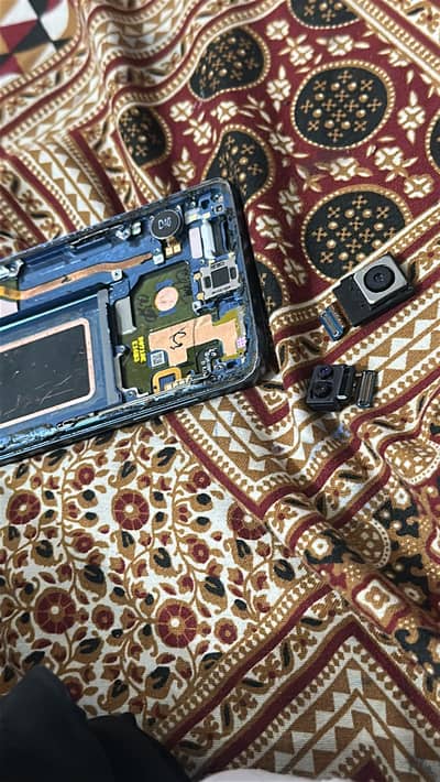 Samsung Mobile S9 Plus for parts