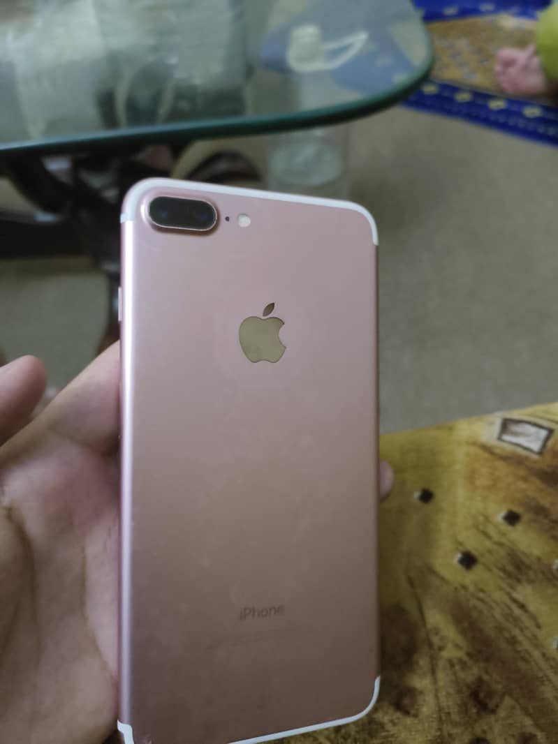 Apple iPhone 7 Plus 0