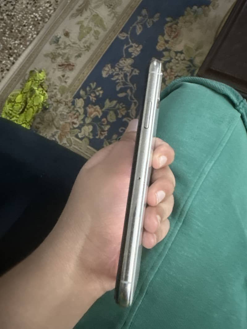 Apple iPhone X 2