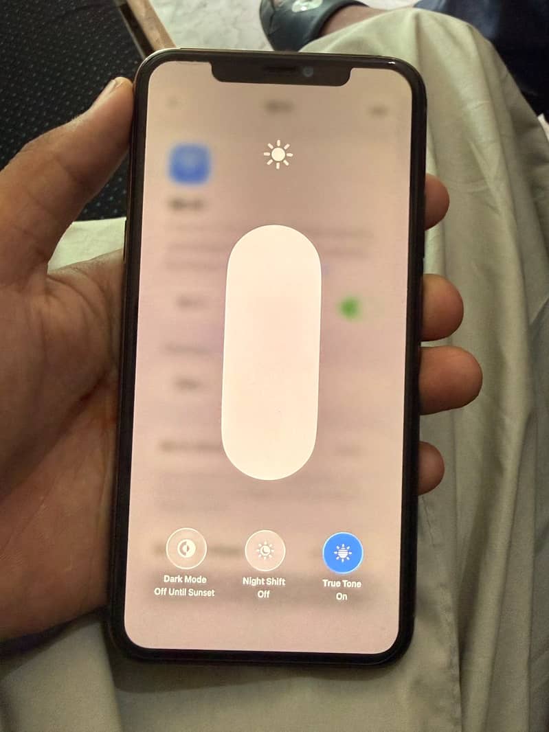 Apple iPhone 11 Pro Max 6