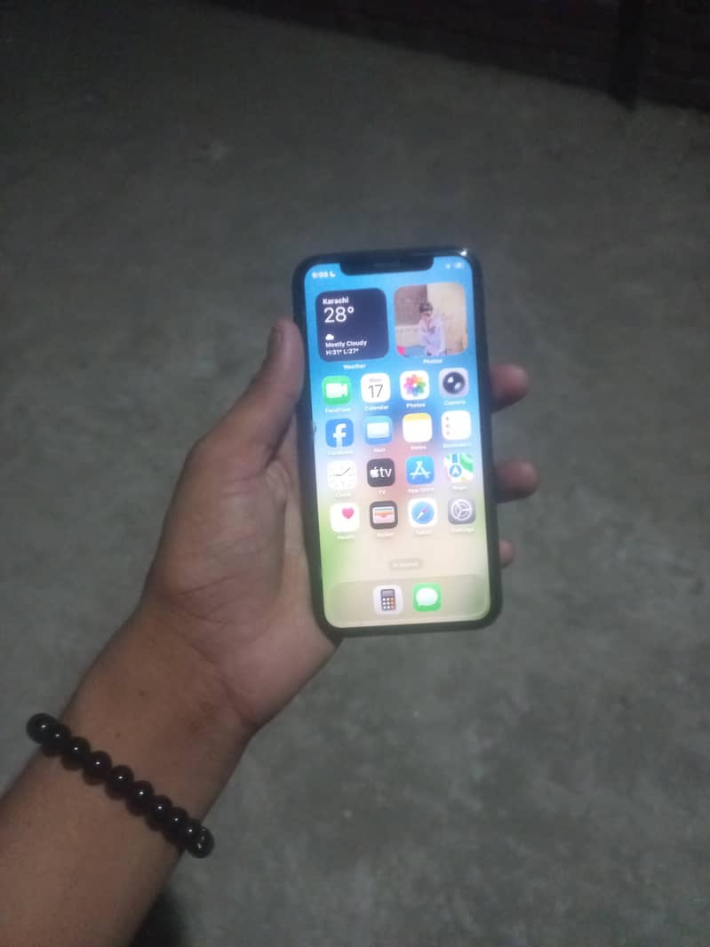 Apple iPhone 11 Pro 1