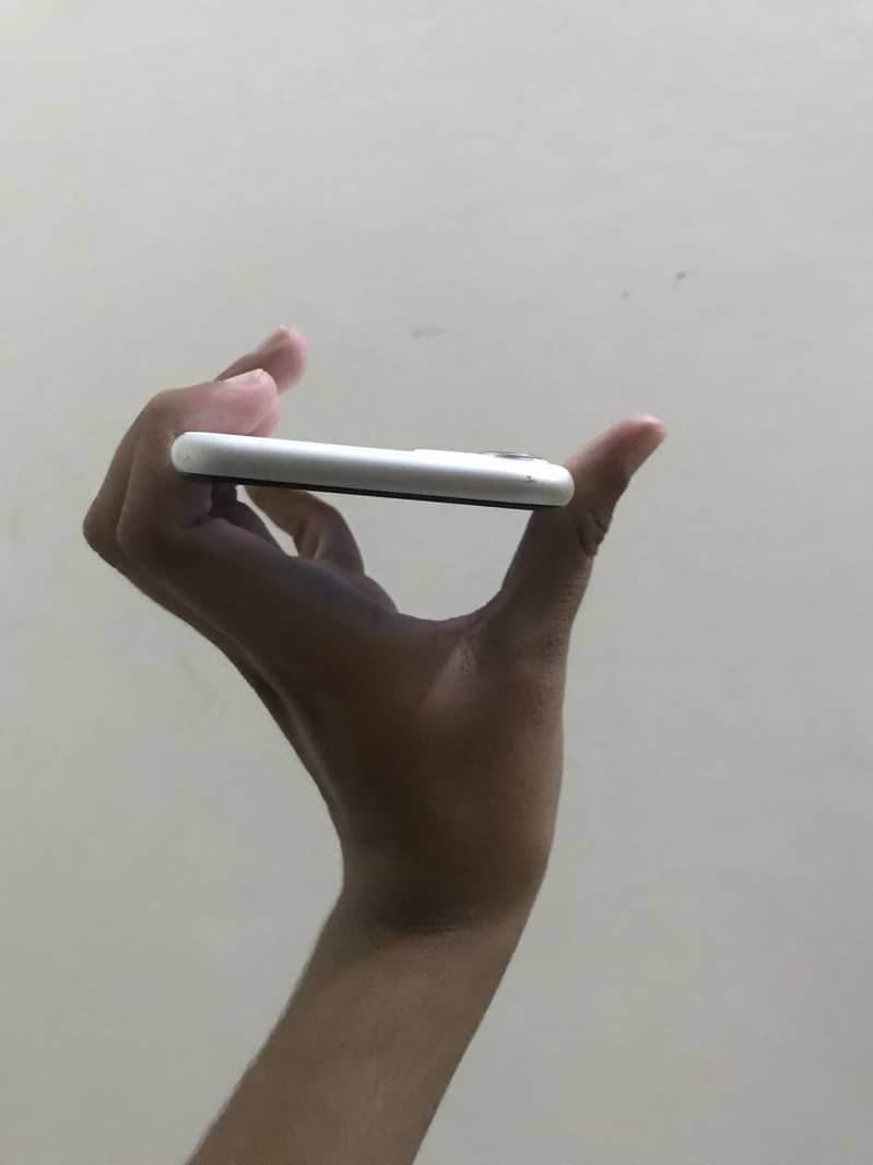 Apple iPhone 11 2