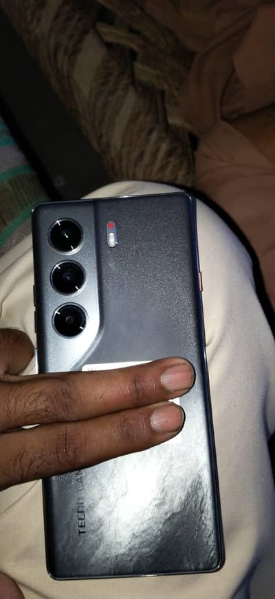Tecno CAMON 40 Pro