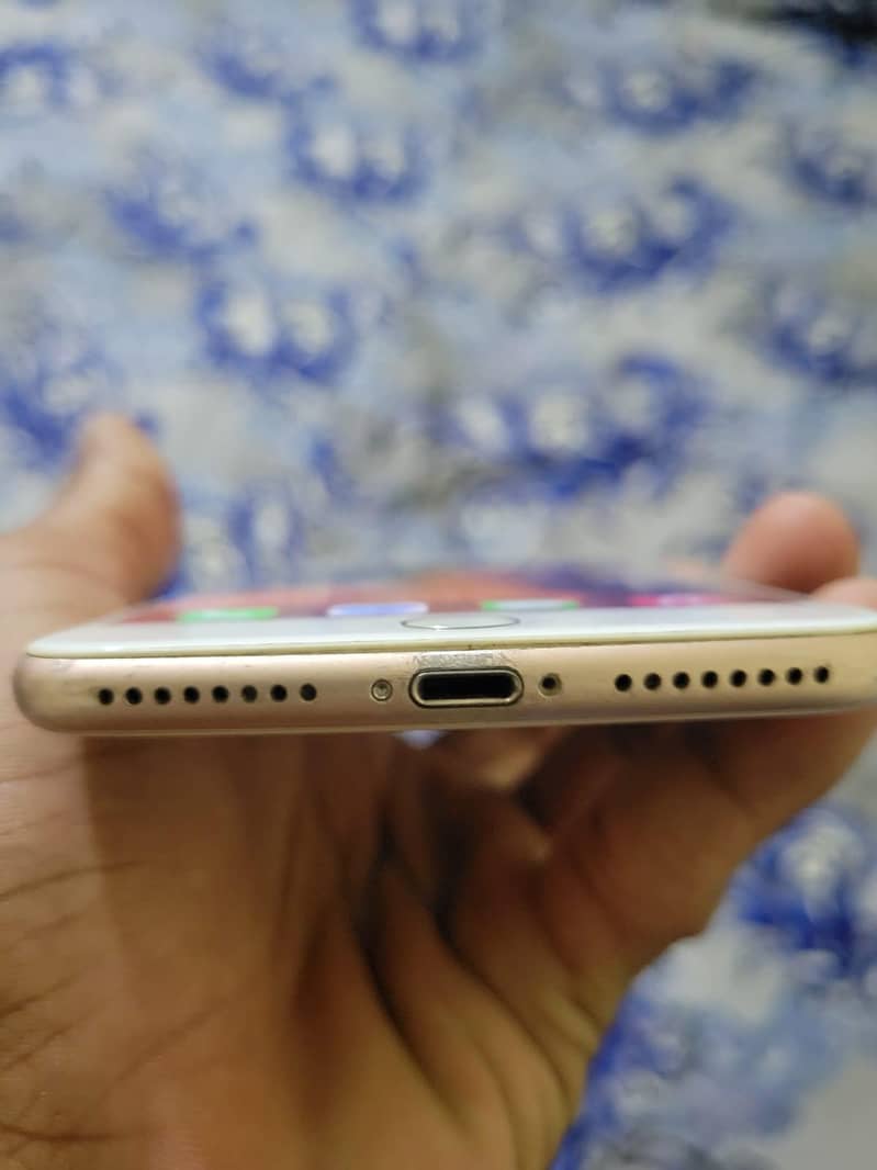 Apple iPhone 8 Plus 2