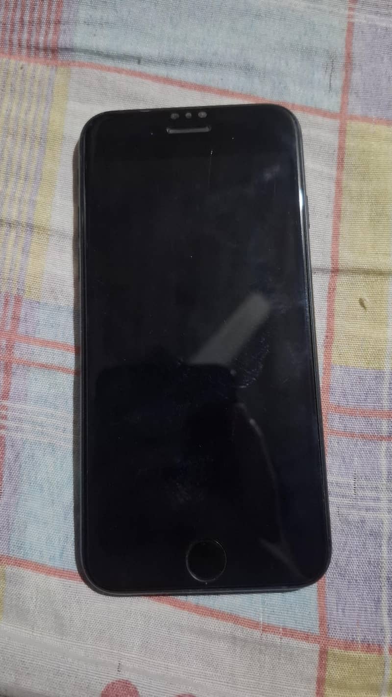 Apple iPhone 7 4