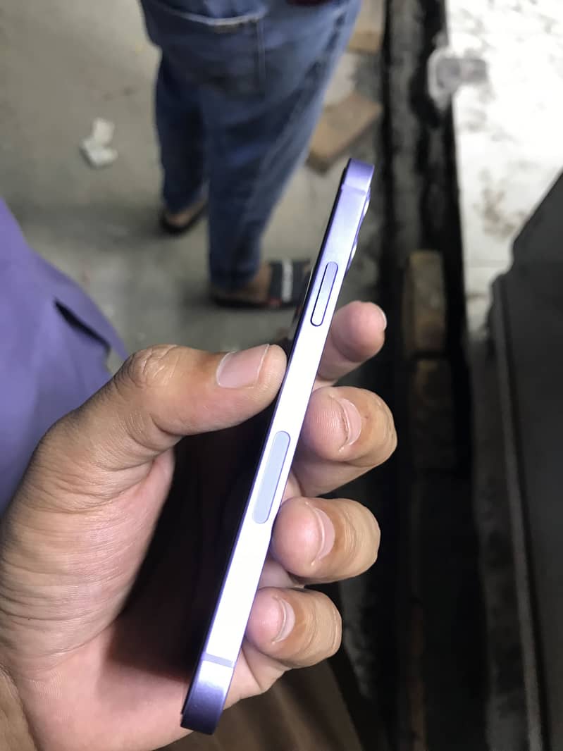 Apple iPhone 11 0