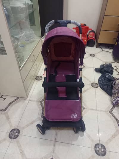 Baby stroller / pram