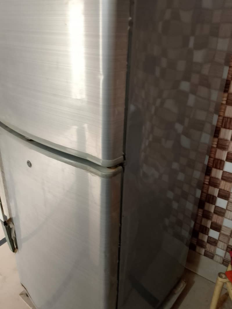 refrigerator 0