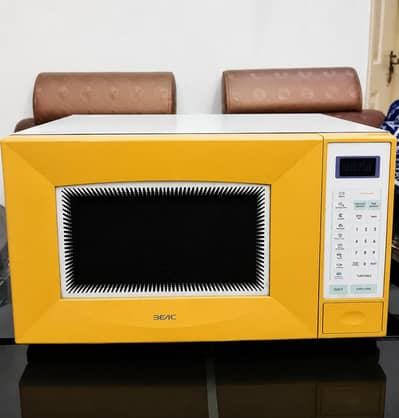 Huge 52 letter capacity smart microwave oven ( urgent sale)