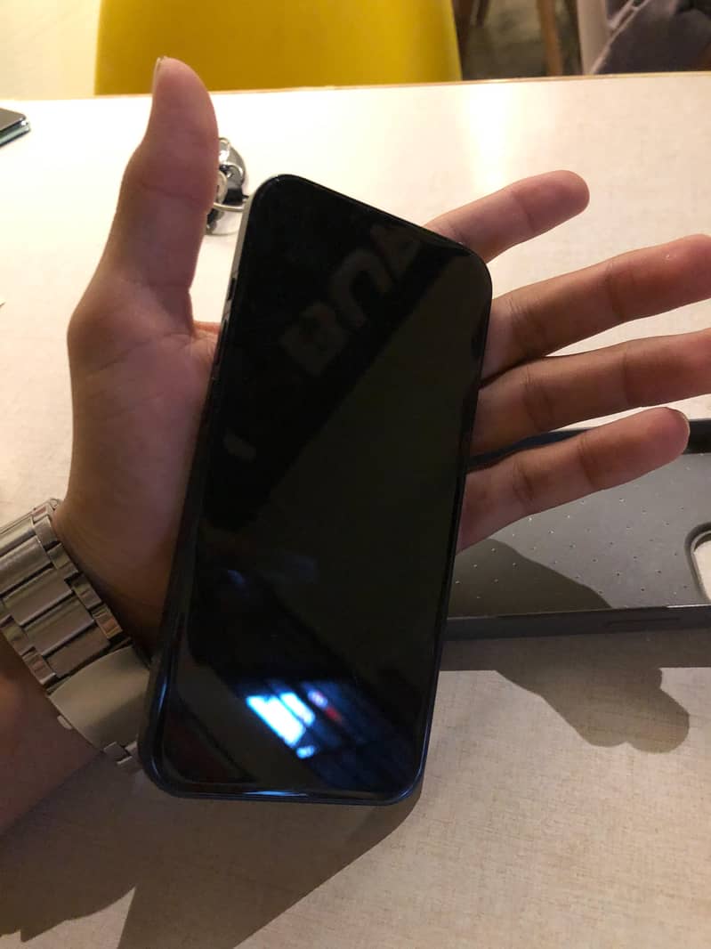 Apple iPhone 13 3