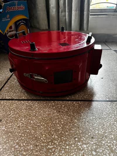 Title: Electric Mini Grill / BBQ Oven – Red & Black – Used