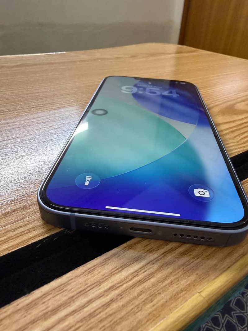 Apple iPhone 14 plus 3