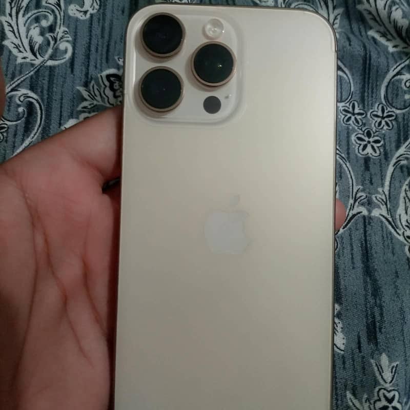 Apple iPhone 16 Pro Max jv 6