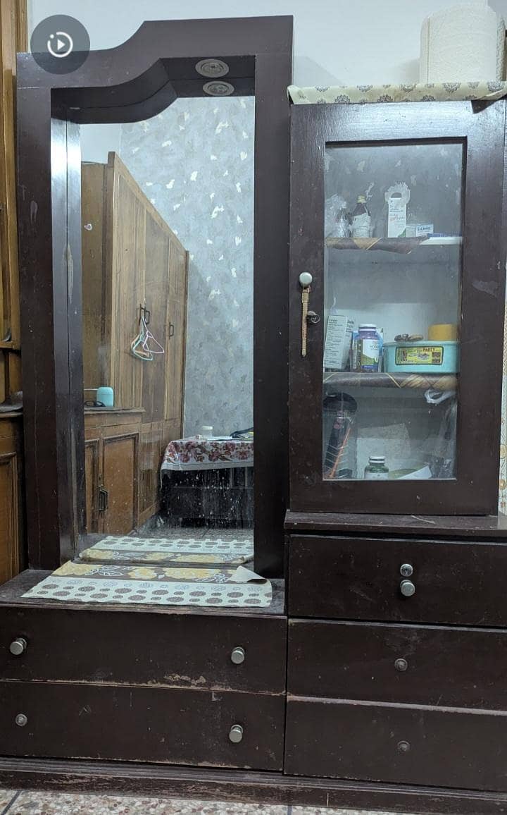 Dressing Table with cabinet 2