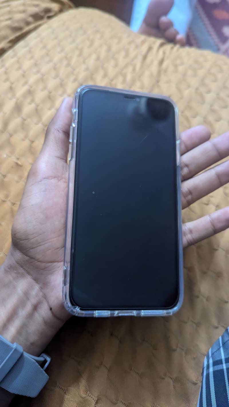 Apple iPhone 11 Pro Max 1