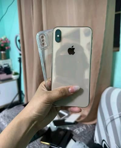Urgent sale condition 10by10 come whatsapp