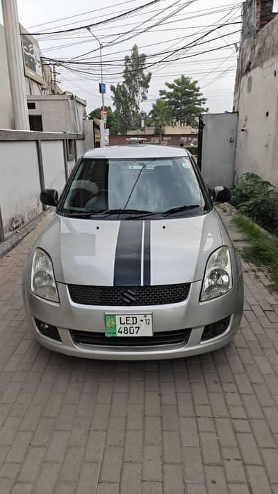 Suzuki Swift 2012 dlx