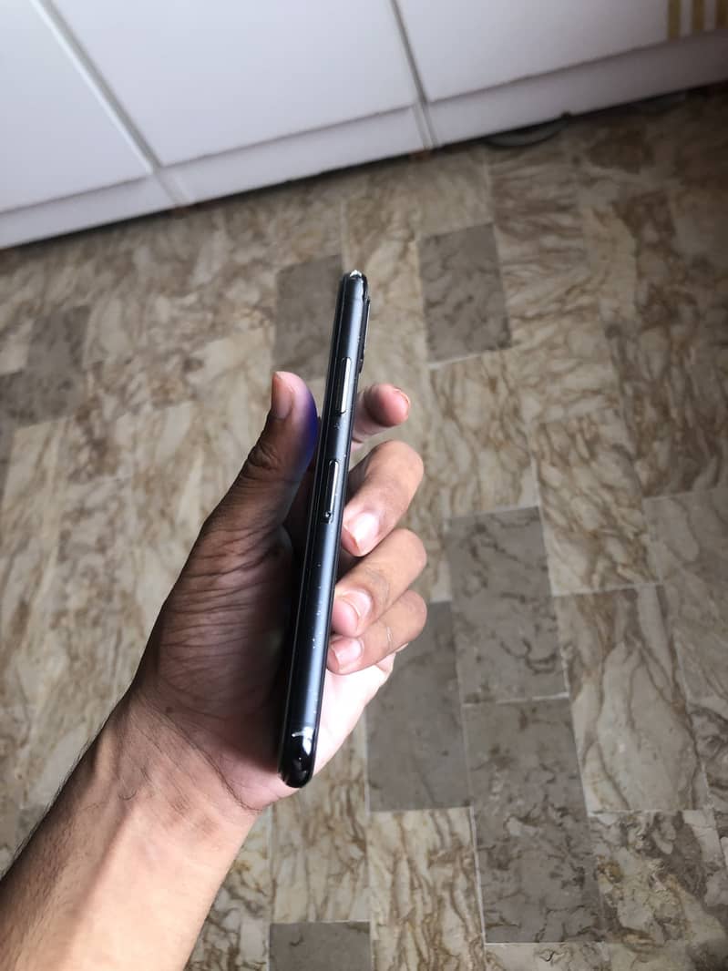 Apple iPhone X 2