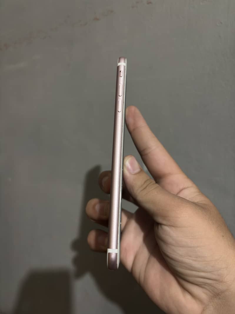 Apple iPhone 7 Plus 5