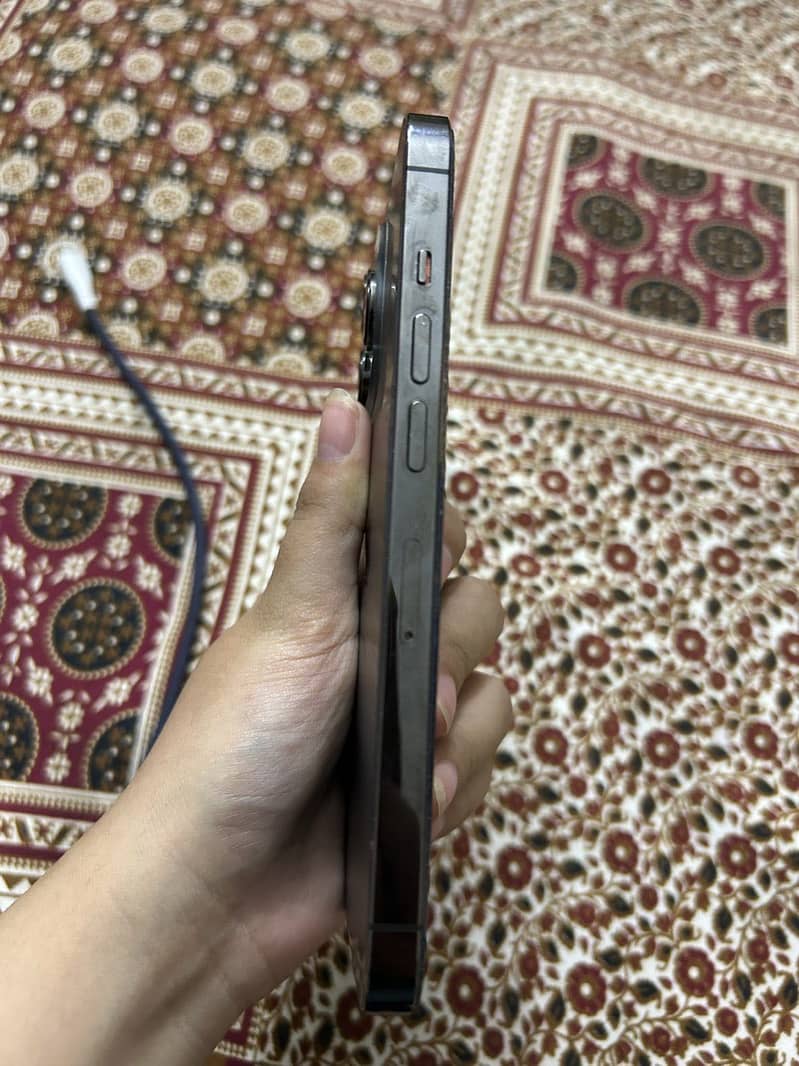 Apple iPhone 13 Pro 3