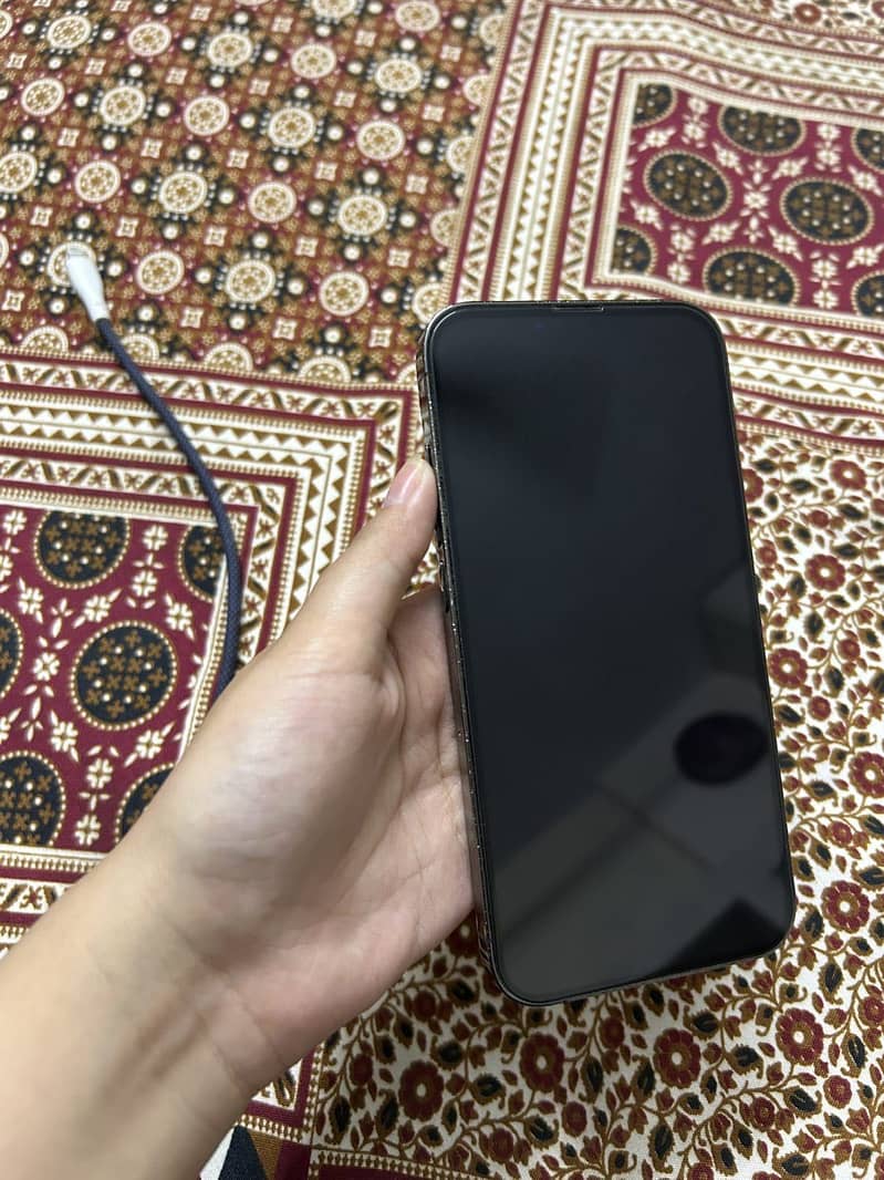 Apple iPhone 13 Pro 4