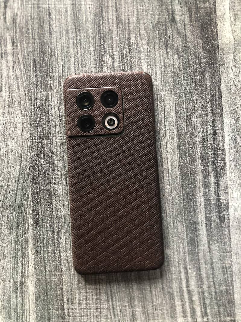 One Plus 10 Pro 1