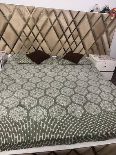 luxury king size bed with side tables primium look