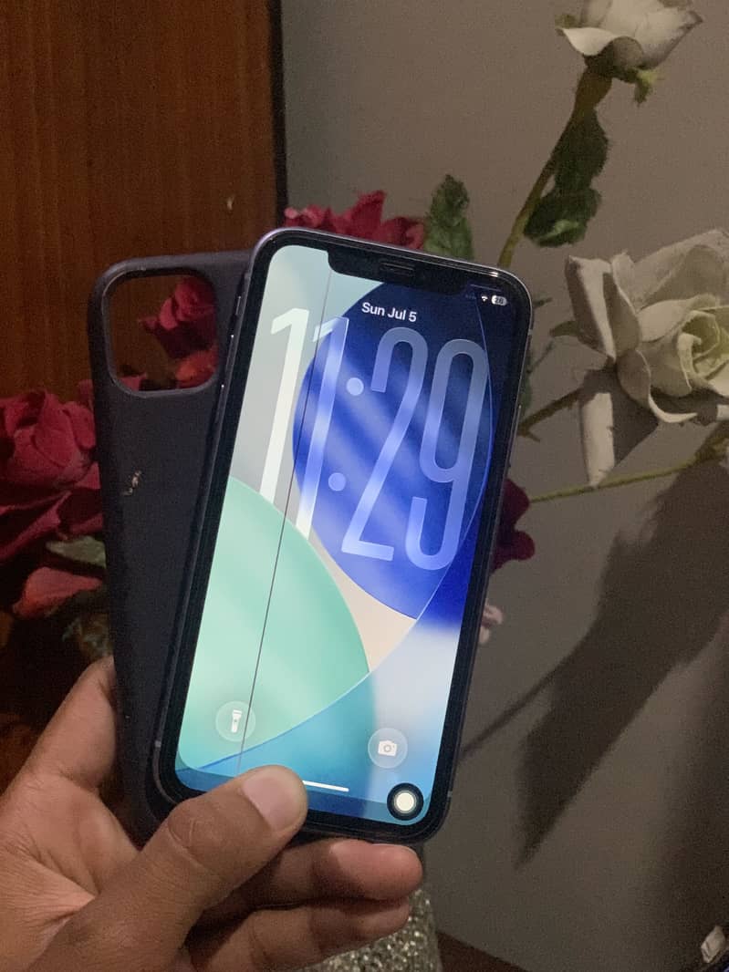 iPhone 11 3