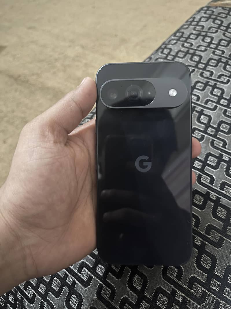 Google Pixel 9 4