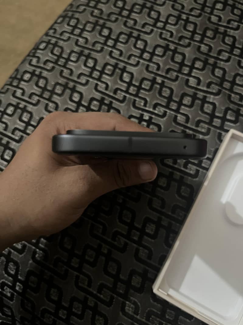 Google Pixel 9 6