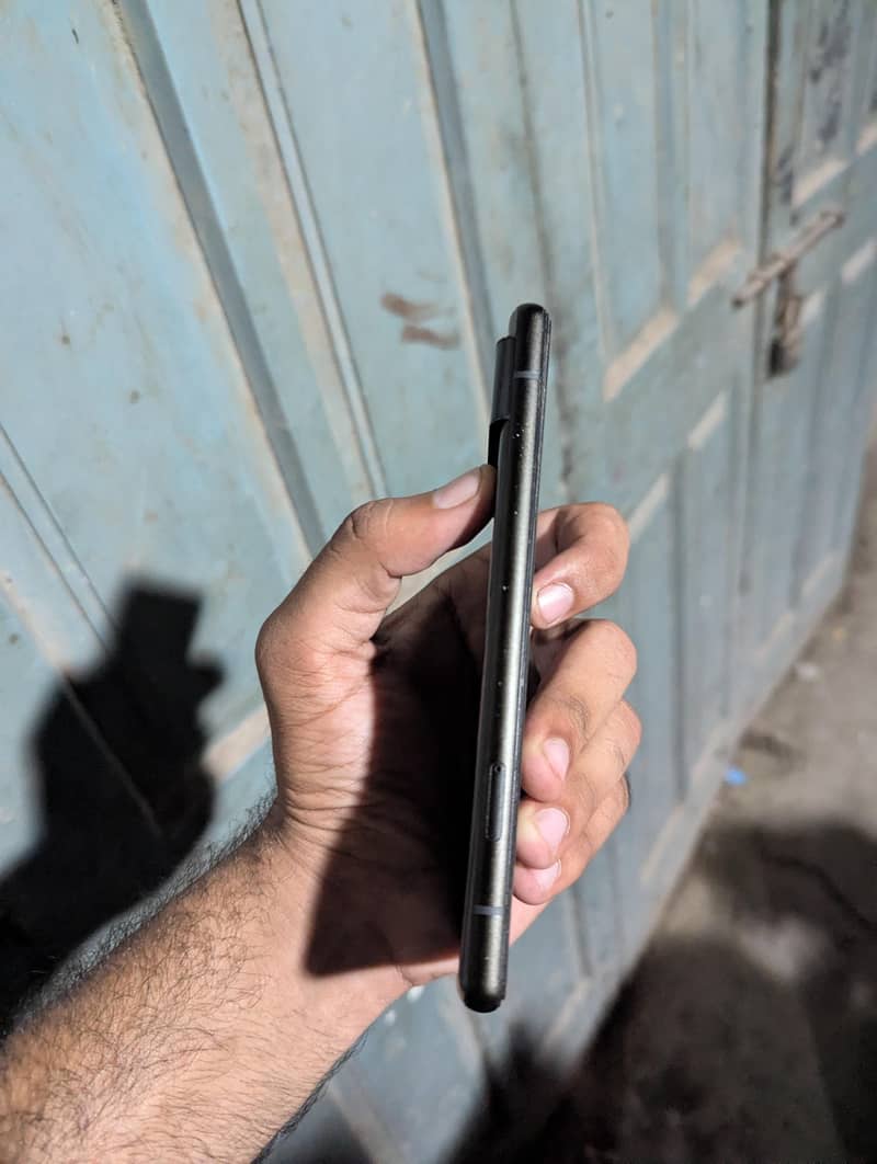 Google Pixel 6 4