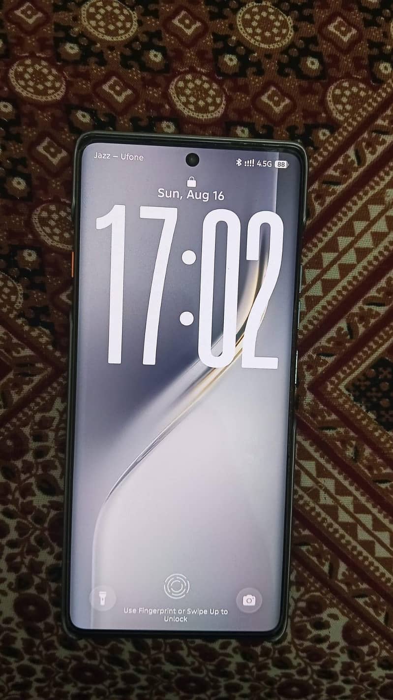 Tecno CAMON 40 Pro 1