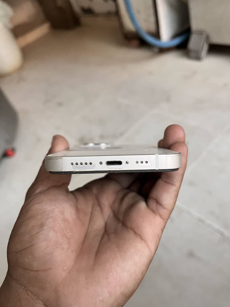 Apple iPhone 13 6