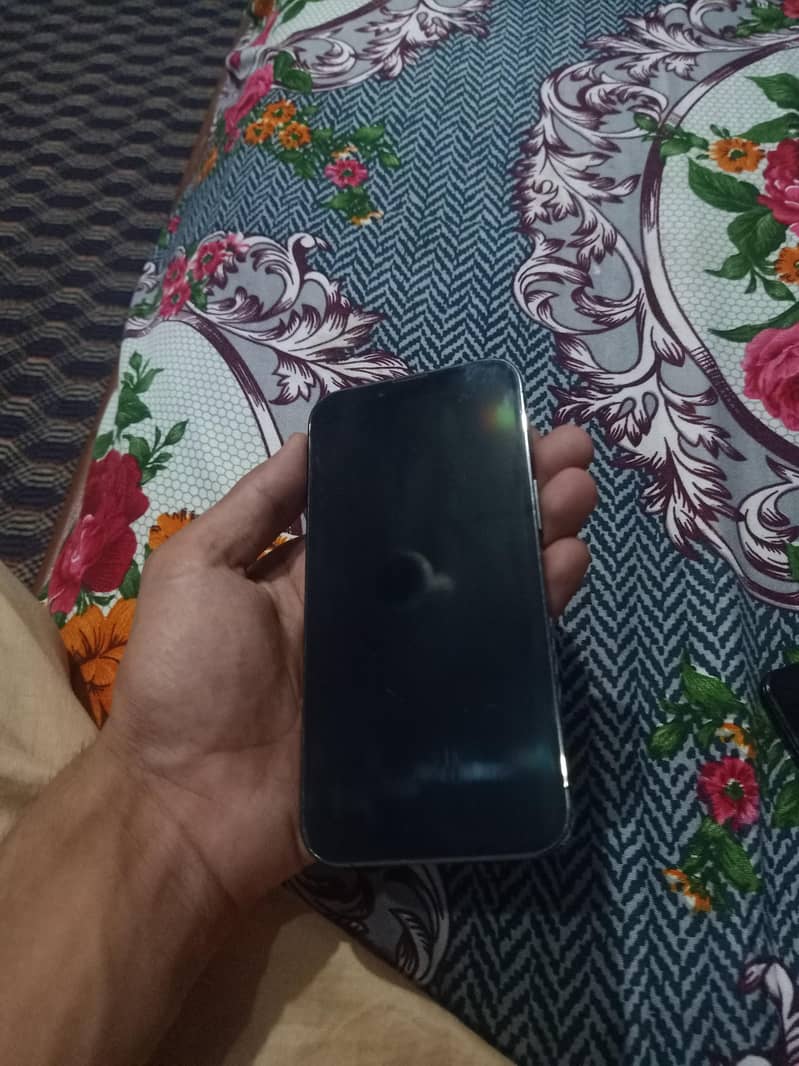 Apple iPhone 13 Pro 2